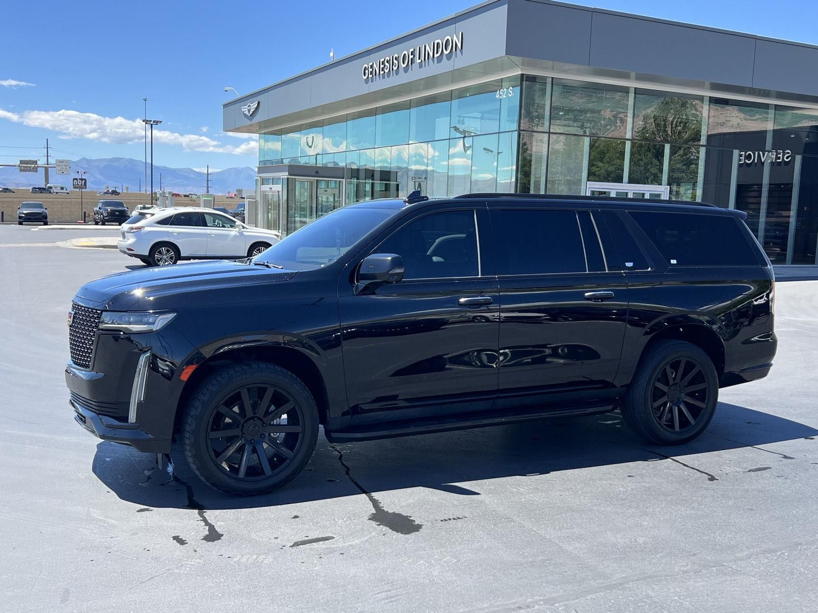 2022 Cadillac Escalade ESV Premium Luxury