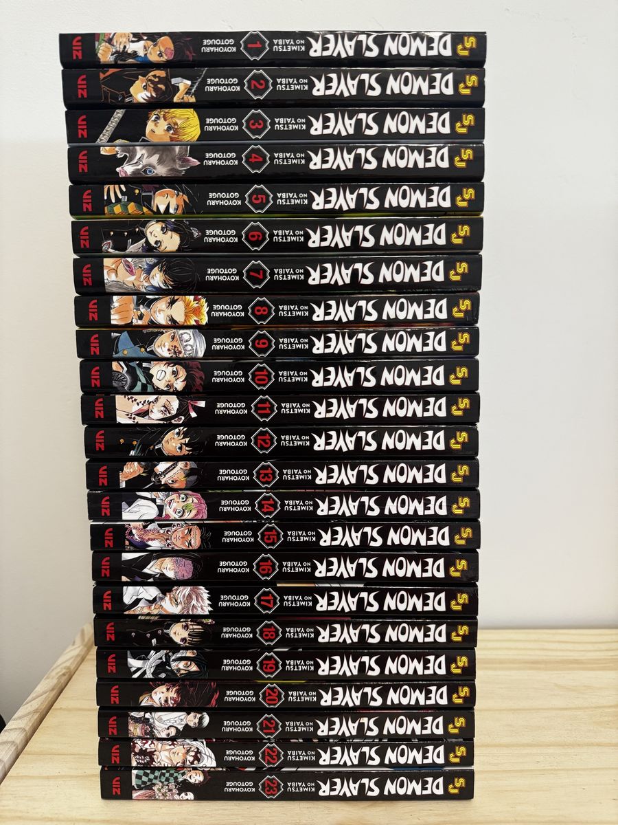Demon Slayer Complete Manga Set Vol. 1–23 Full Set