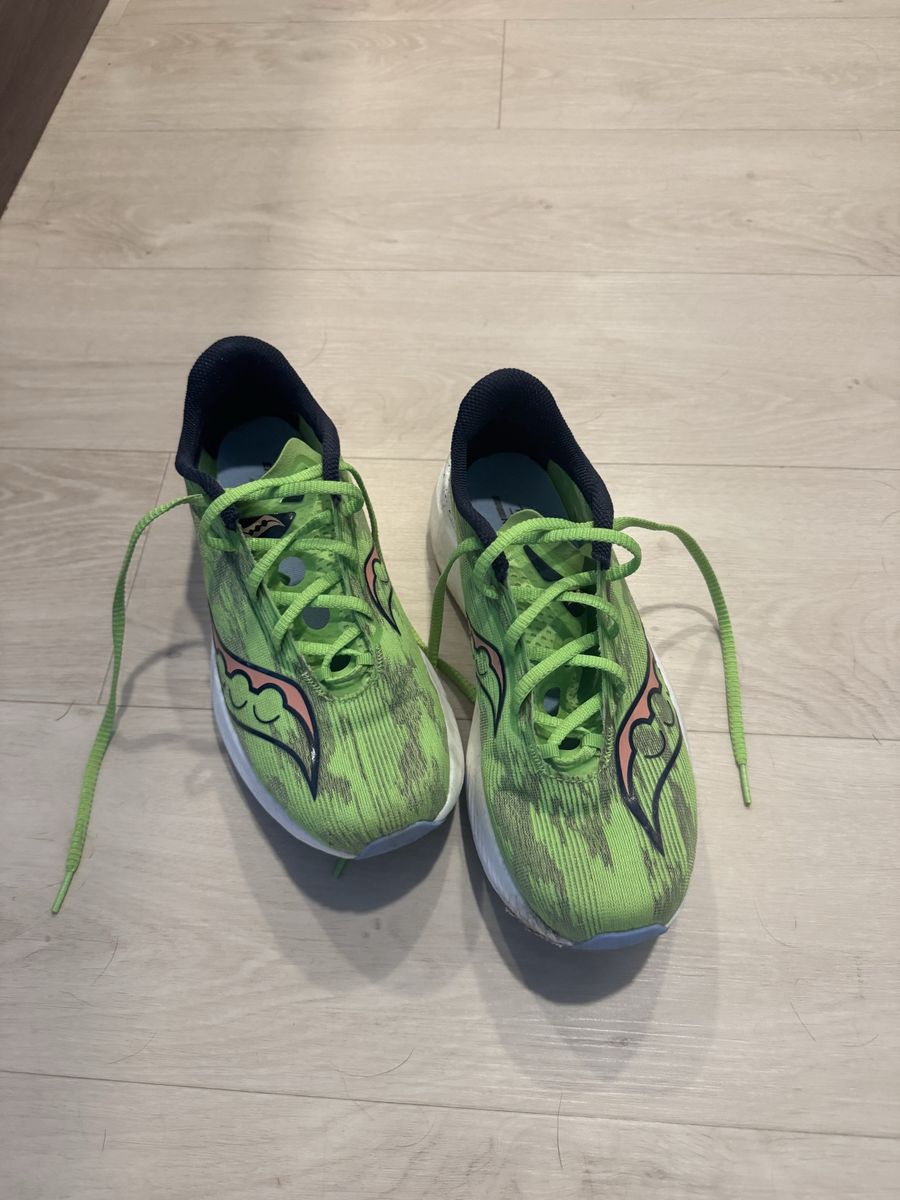 Saucony Pro 2 size men’s 9.5
