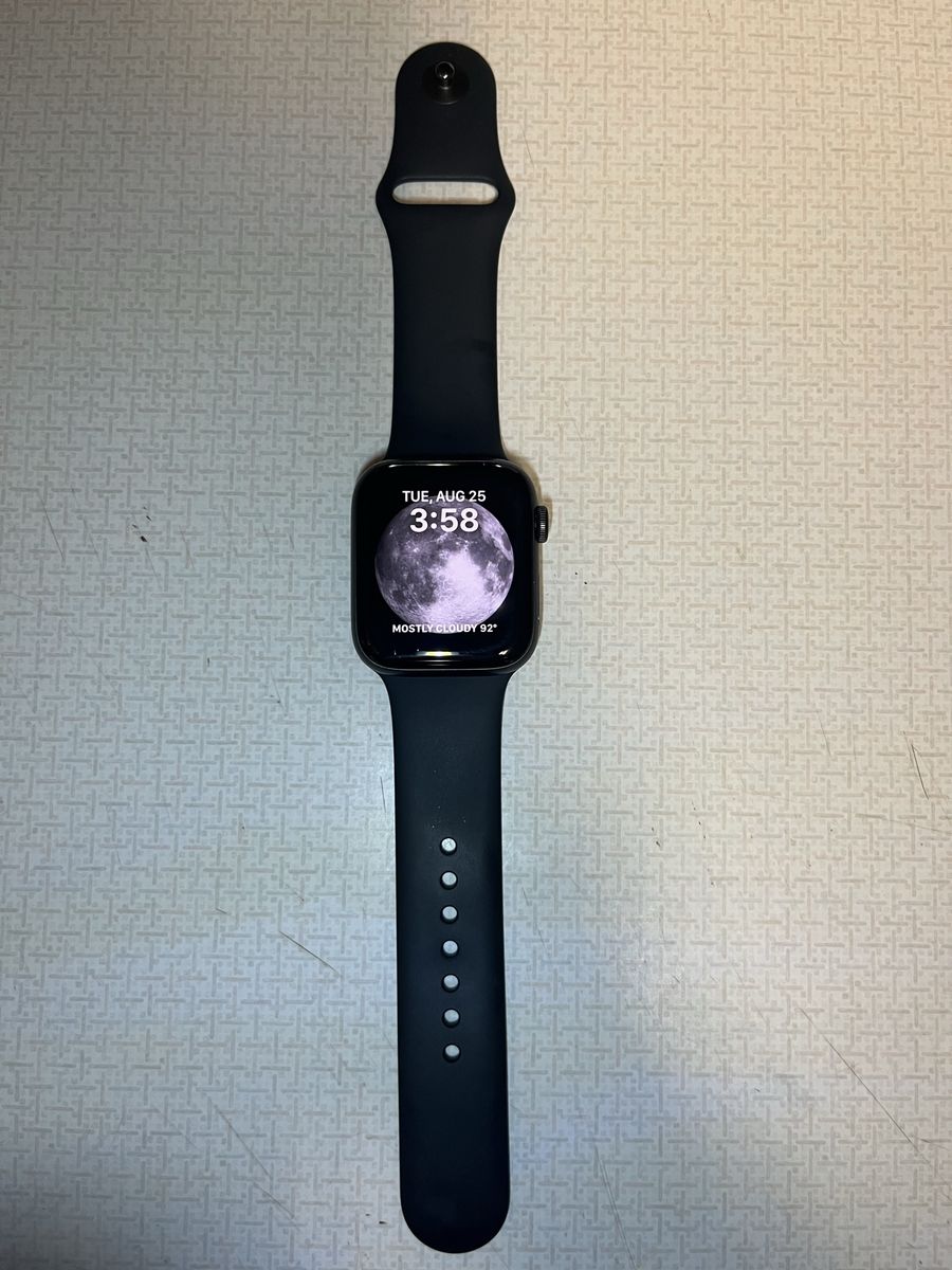 Apple Watch Black with Silicone Band Used Good Condition