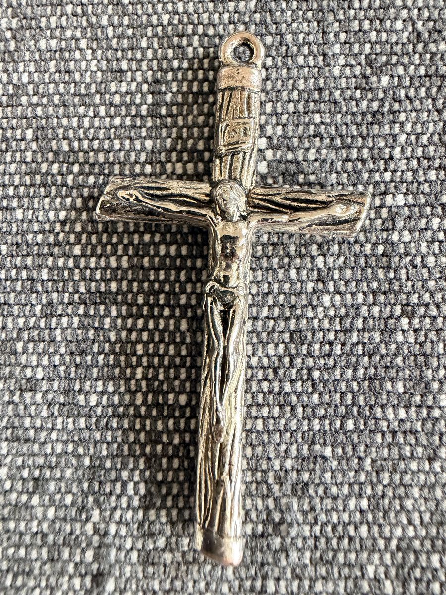Vintage Silver-Tone Textured Crucifix Pendant