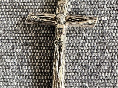 Vintage Silver-Tone Textured Crucifix Pendant