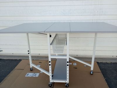 NEW SEW-READY HOBBY / ARTS & CRAFT / CUTTING TABLE