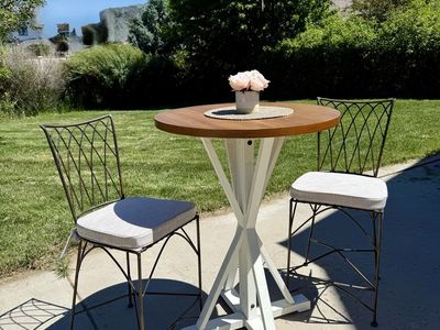Outdoor table and chairs