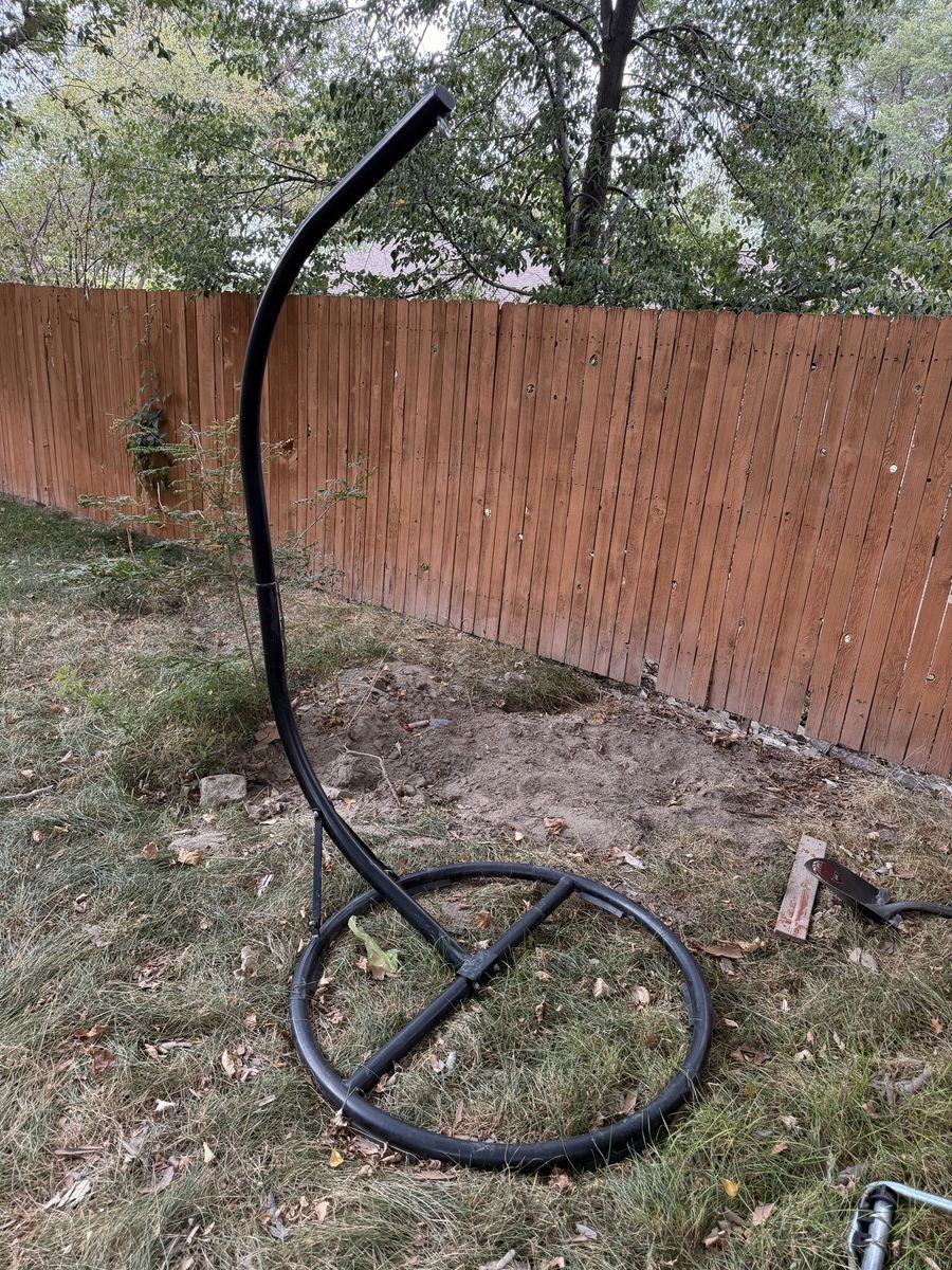 Black Metal Hanging Chair Stand, Outdoor or Indoor