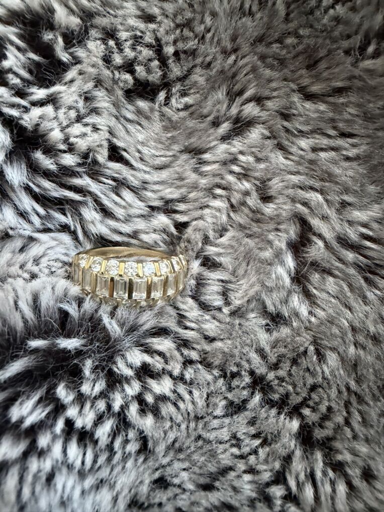 Vintage 14k Yellow Gold Baguette And Round Band