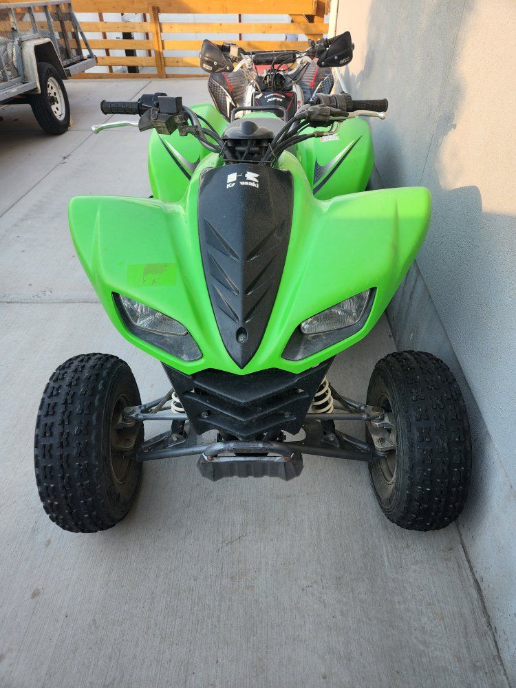 Kawasaki KFX 700 4-Wheeler Green (Cracked Plastic)