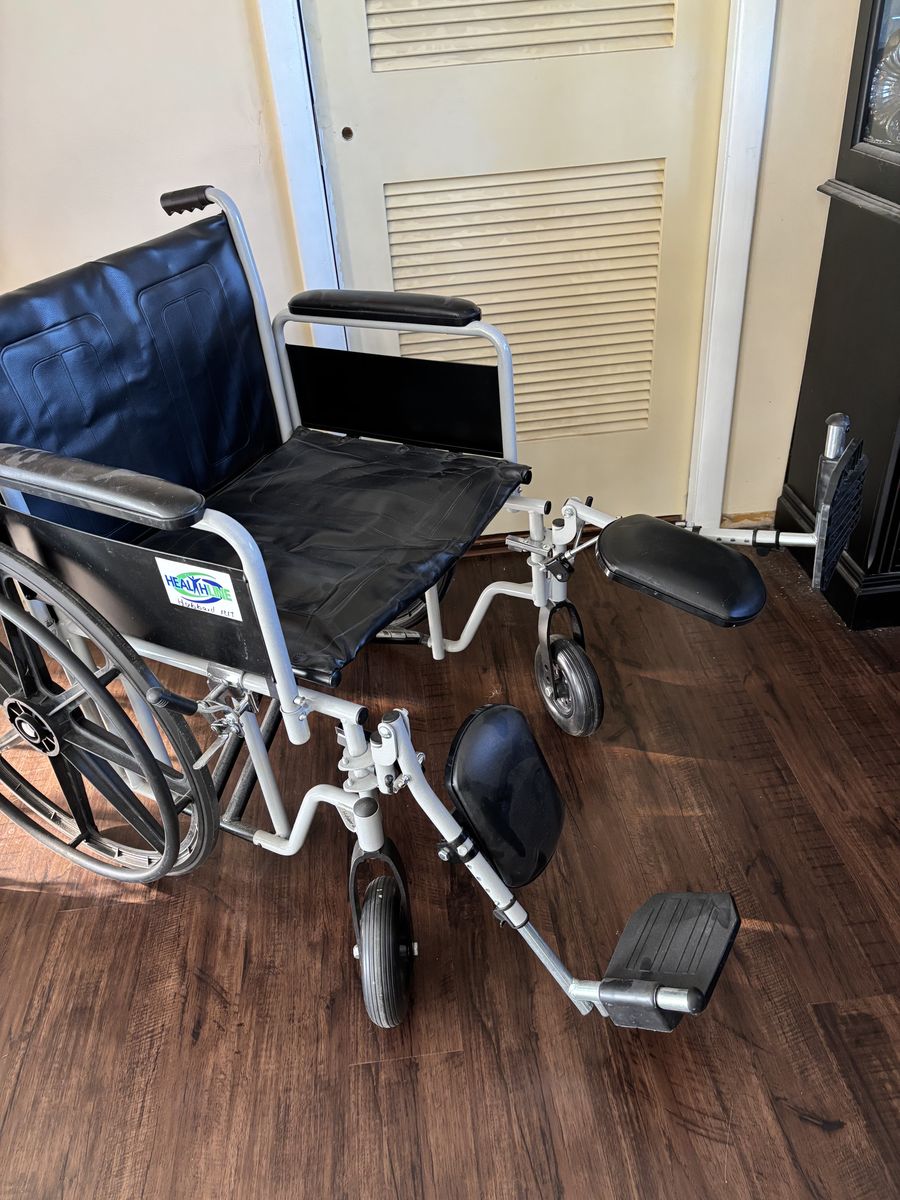 22" Extra Wide Bariatric Wheelchair