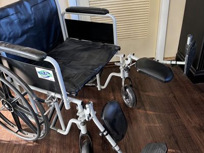 22" Extra Wide Bariatric Wheelchair