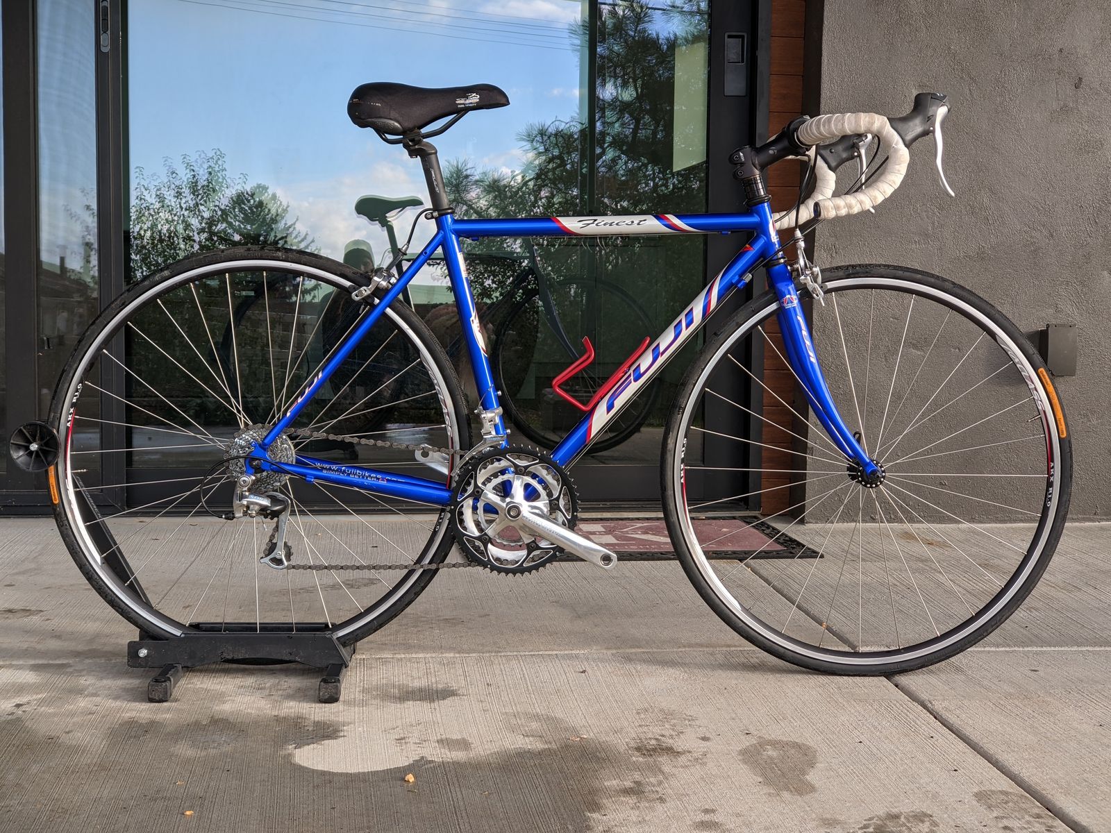 Fuji Finest Road Bike 49cm/Small/Extra Small