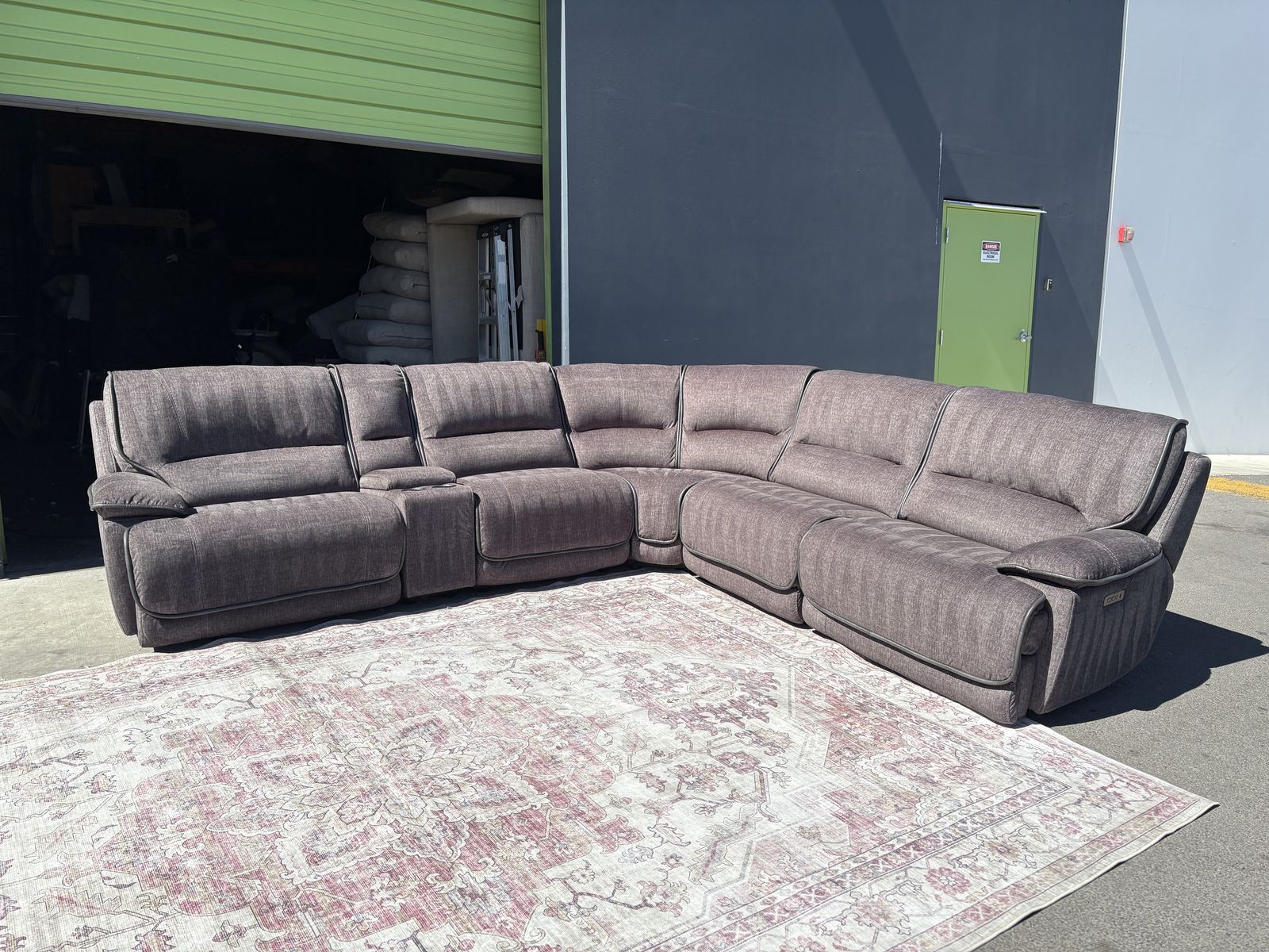 Costco Reclining Sectional (Free Delivery )