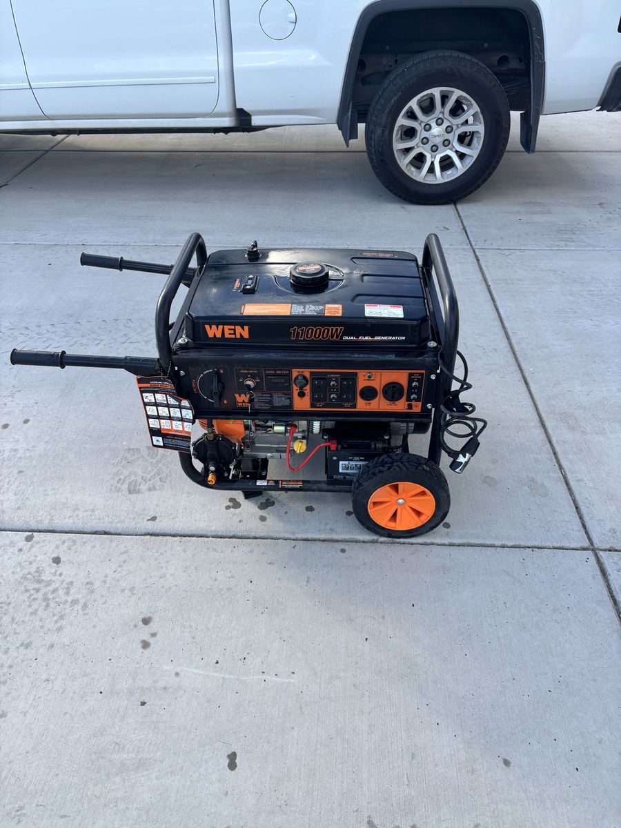 WEN DF1100T 11000W Dual Fuel Portable Generator