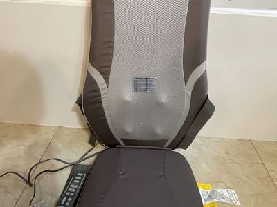 Homedics Shiatsu Back Massage Cushion with Adjustable Speeds and Comforting Heat