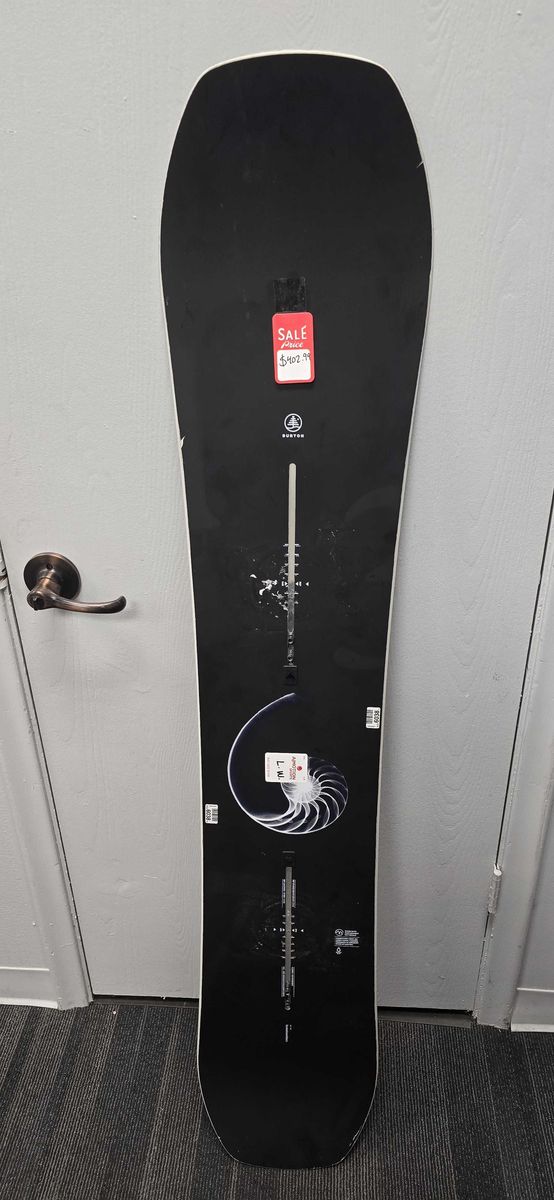 Burton Family Tree: Hometown Hero 152cm Snowboard - Lightly Used (2026)