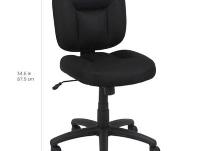 Black Amazon Basics Low Back Office Chair Fabric
