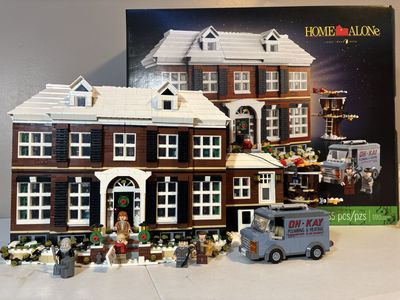 LEGO Home Alone set!