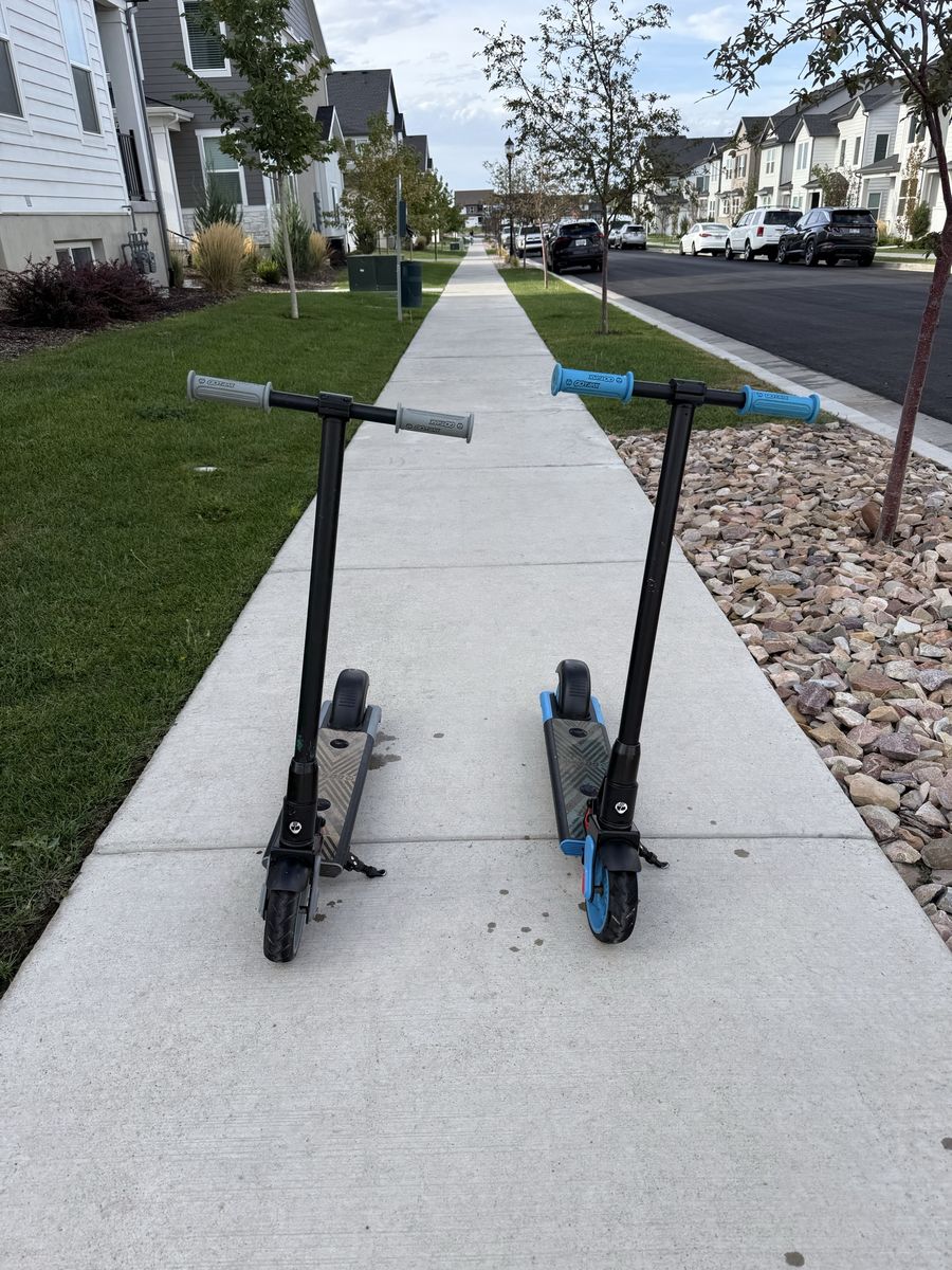 GOTRAX Electric Scooters - Pair of 2 Used Kids Kick Scooters