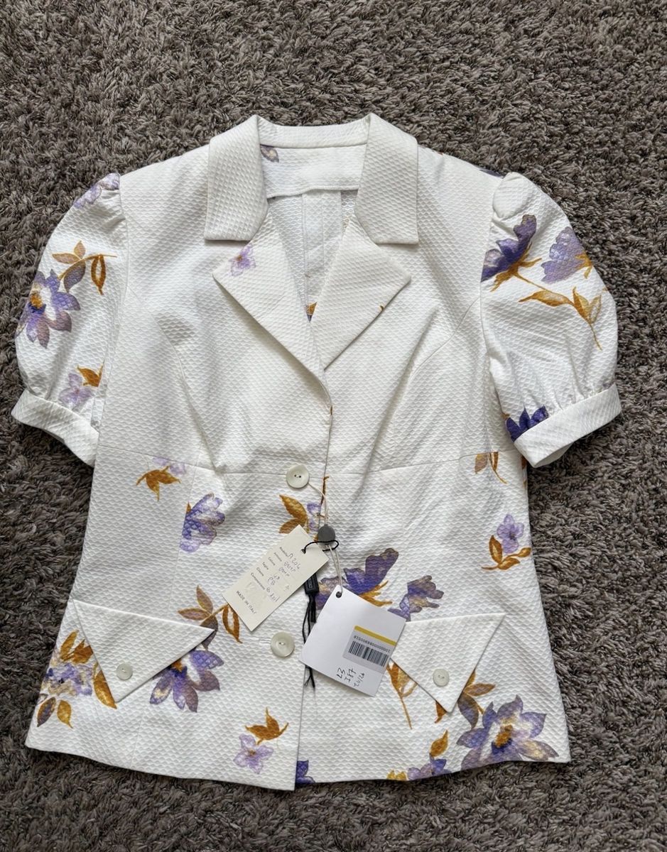 Maxima Pret A Porter Roma size 48 3 button off whi