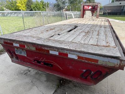 18' Gooseneck trailer