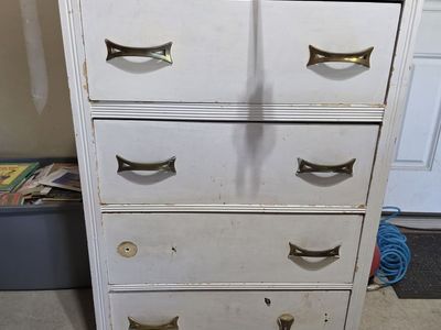 Dresser
