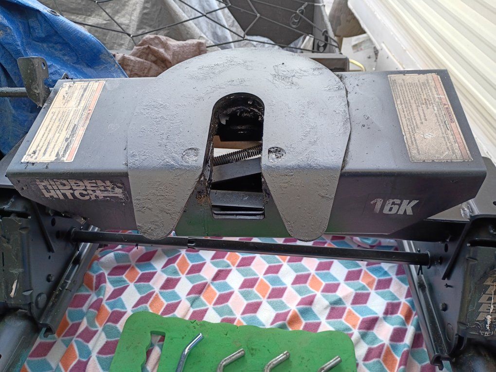 Nice hidden hitch easy latch slider for 5th wheel trailer 