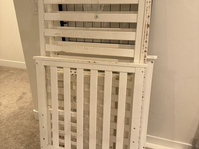 White Wooden Baby Crib Frame with Metal Mattress Base