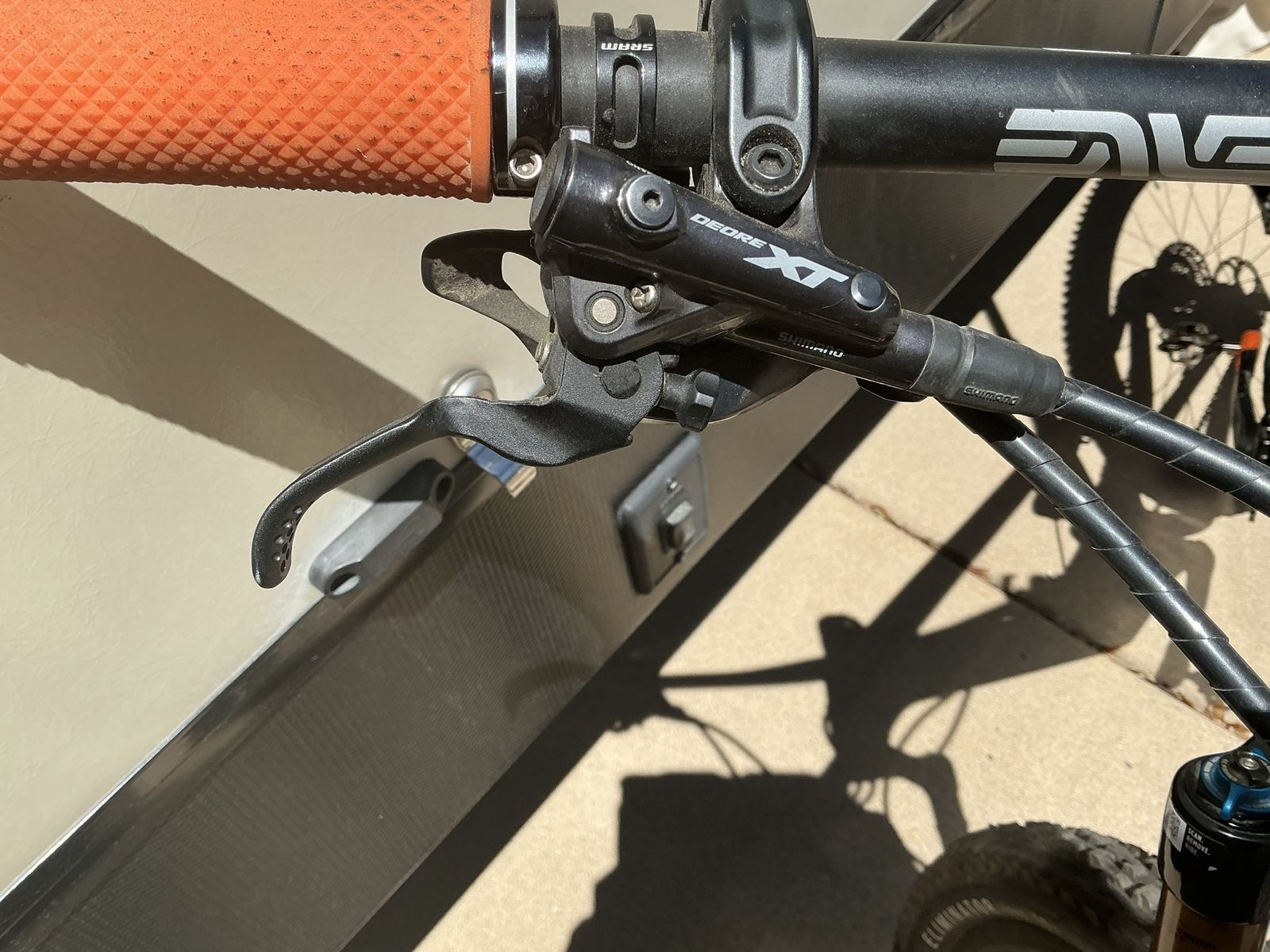 Shimano XT, M8000 brakes