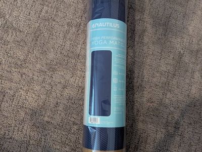 Nautilus High Performance Yoga Mat Ocean Blue 68"x24" 6mm Thick with Strap