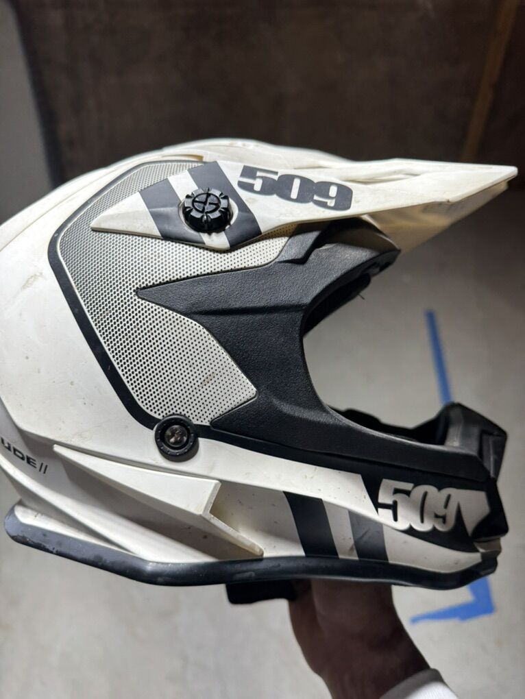 509 Mx Helmet