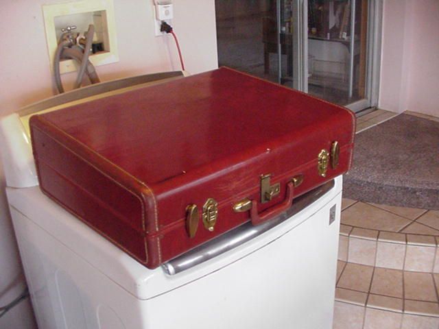 Vintage Samsonite Streamline suit case