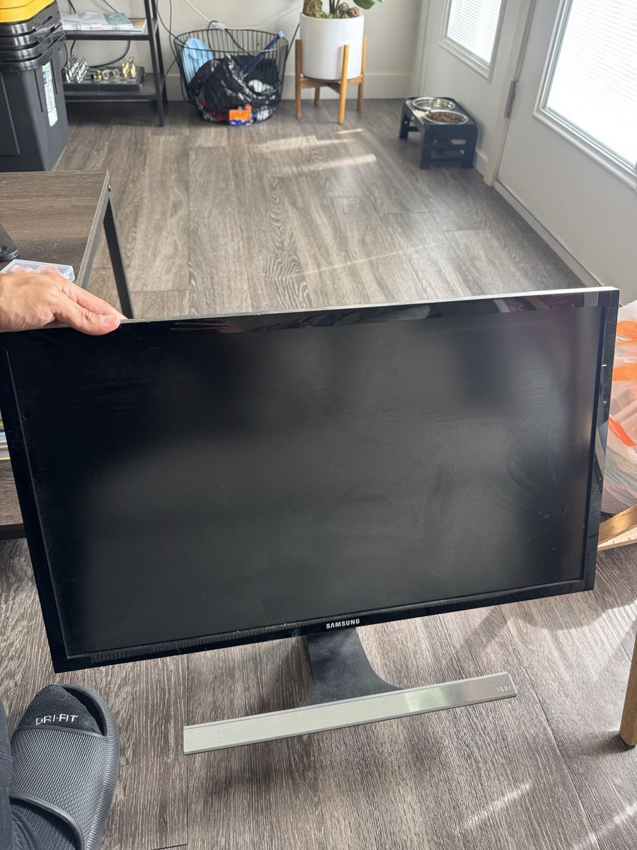 Computer monitor