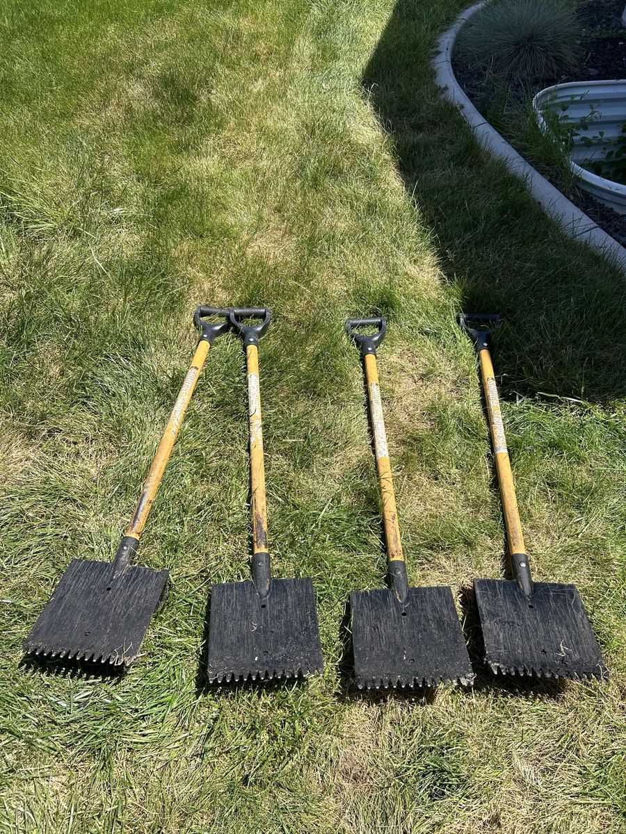 4 roof shingle shovels
