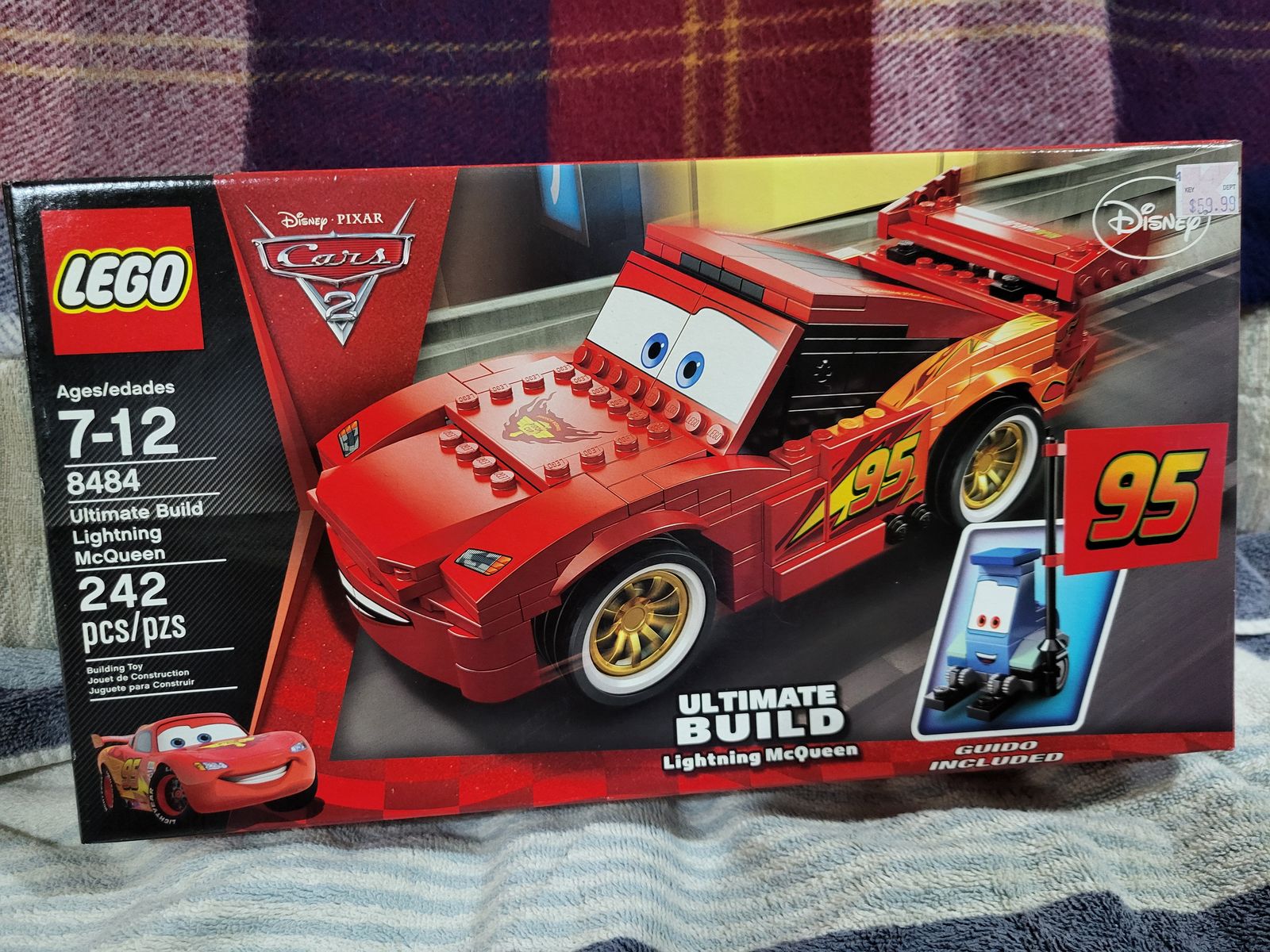 LEGO ULTIMATE BUILD LIGHTNING McQUEEN   2011 ISSUE