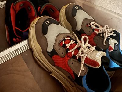Balenciaga triple S