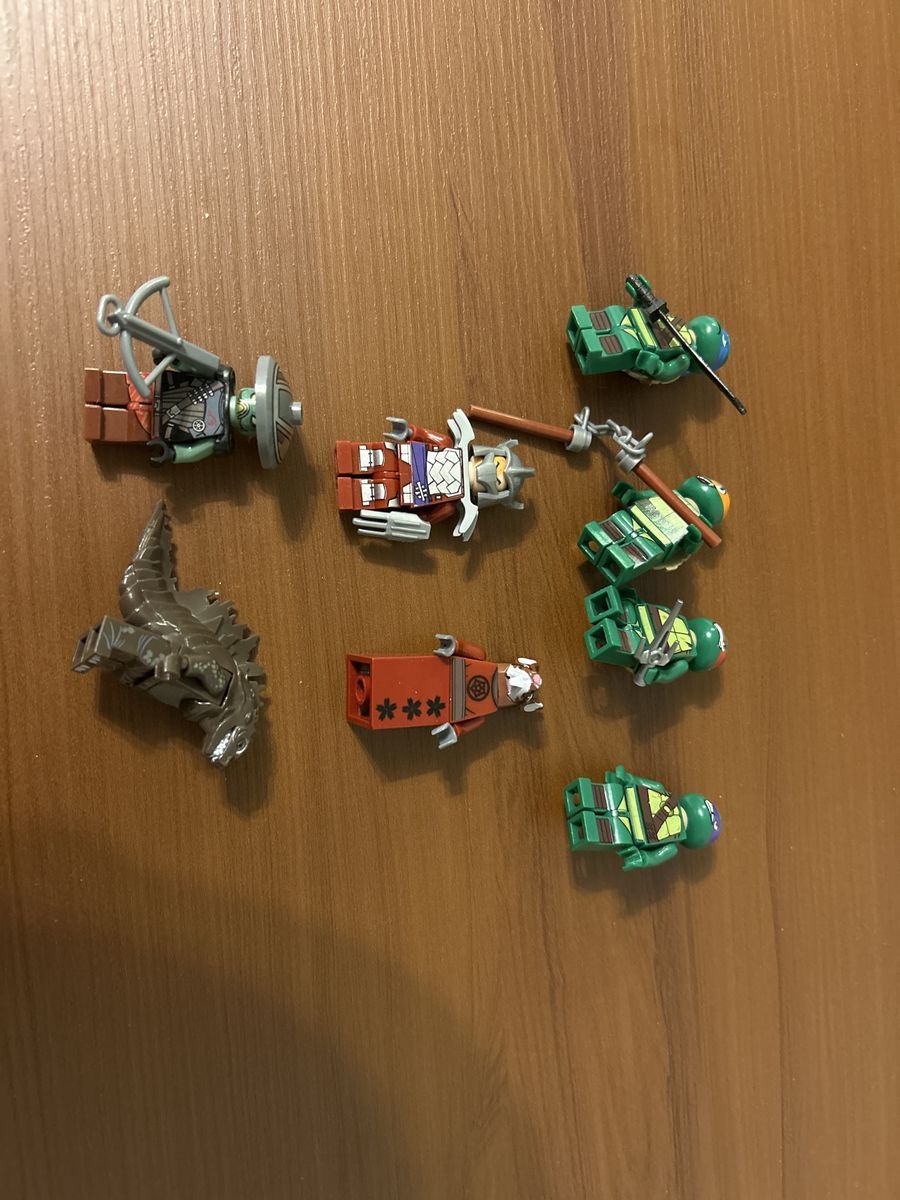 Lego Minifigures - Knock Off