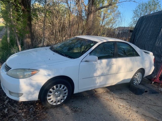 2005 TOYOTA CAMRY XLE