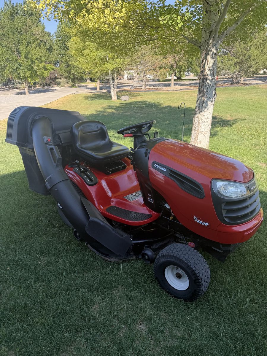 Craftsman YS 4500 Riding Lawnmower - 20HP Briggs & Stratton, 42" Deck, Double Bagger, 293 Hrs