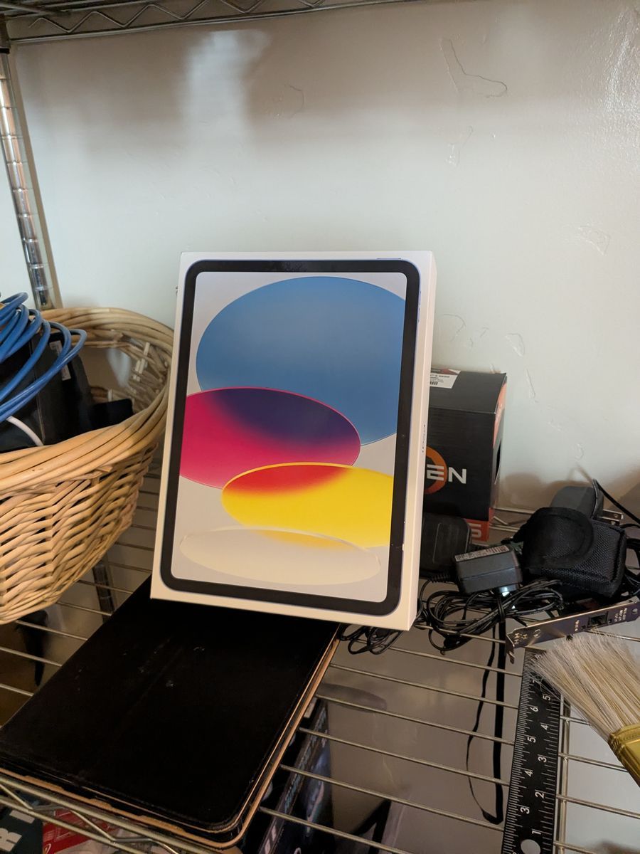 New Apple iPad 11-inch A16 chip with Wifi 128GB Sealed 11th Gen