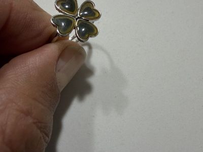Adjustable Silver-Tone Four-Leaf Clover Mood Ring with Heart Petals