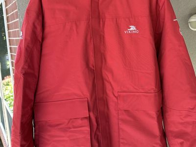 Arctic Parkas. With removable puffer jacket lining