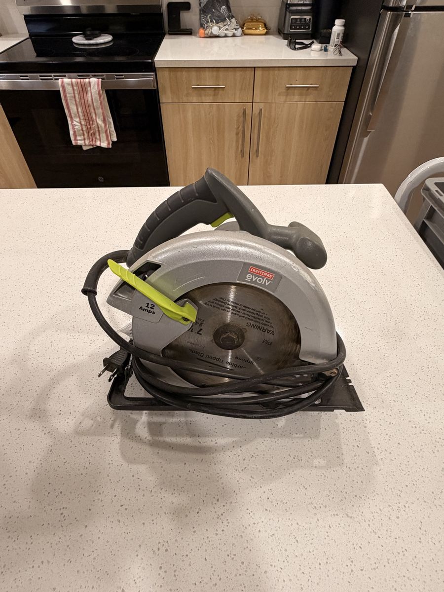 Craftsman Evolv 12 Amp 7-1/4 Inch Corded Circular Saw