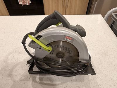 Craftsman Evolv 12 Amp 7-1/4 Inch Corded Circular Saw