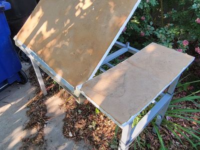 Free art desk