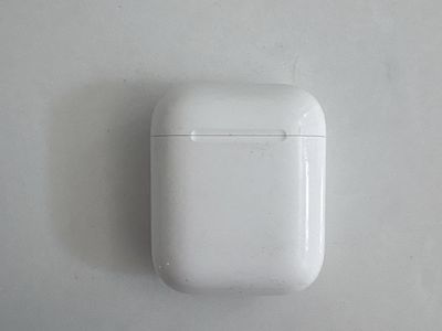 Apple AirPods 2nd Gen A2031 True Wireless In-Ear Headphones with Charging Case - White