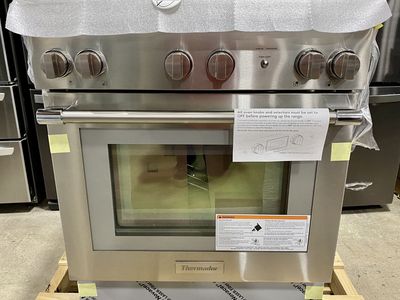 THERMADOR PRO HARMONY PRO FREESTANDING RANGE