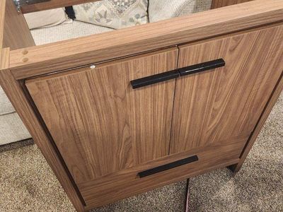 30 inch vanity read description