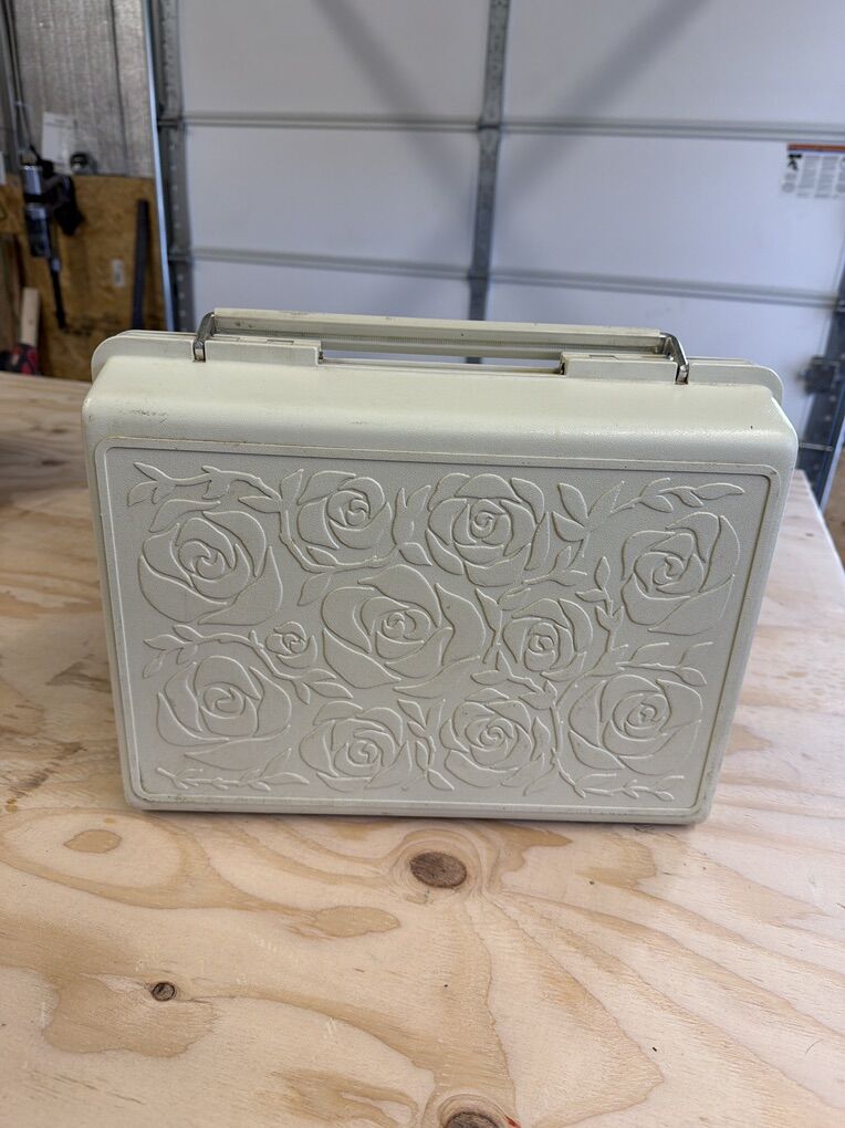 Sears Kenmore Sewing Machine 1040