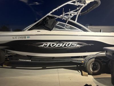 Moomba Mobius