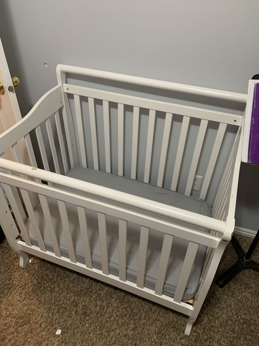 Mini Crib with Improved Mattress