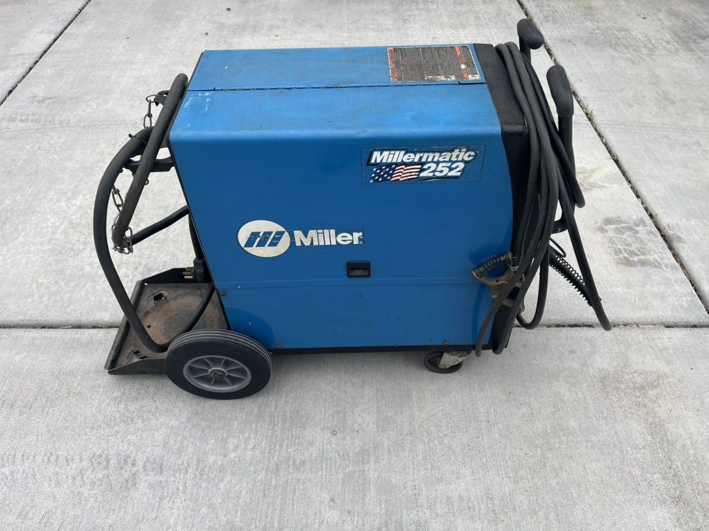 Miller 252 Welder